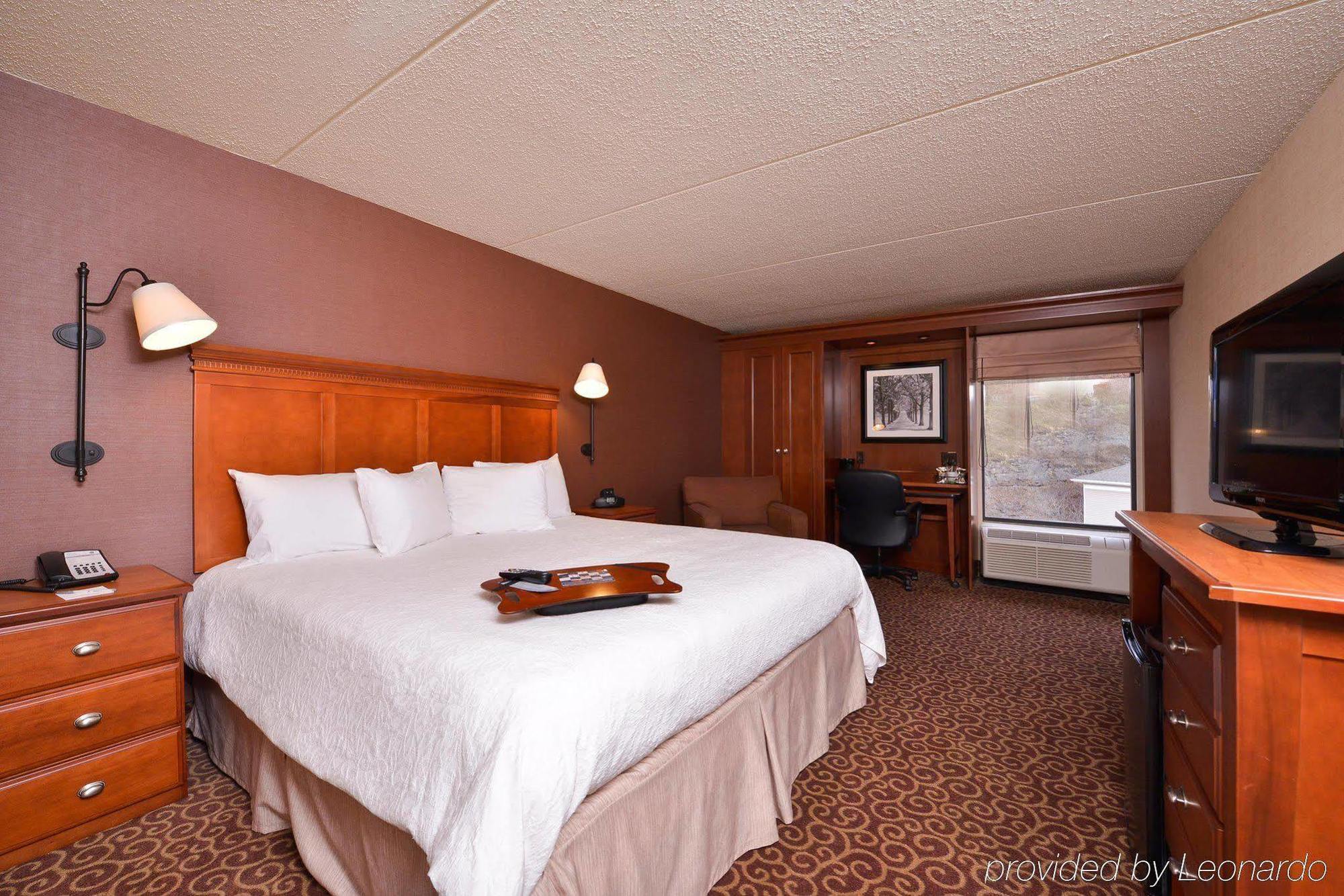 Mcknight Hotel McCandless Township Exteriör bild