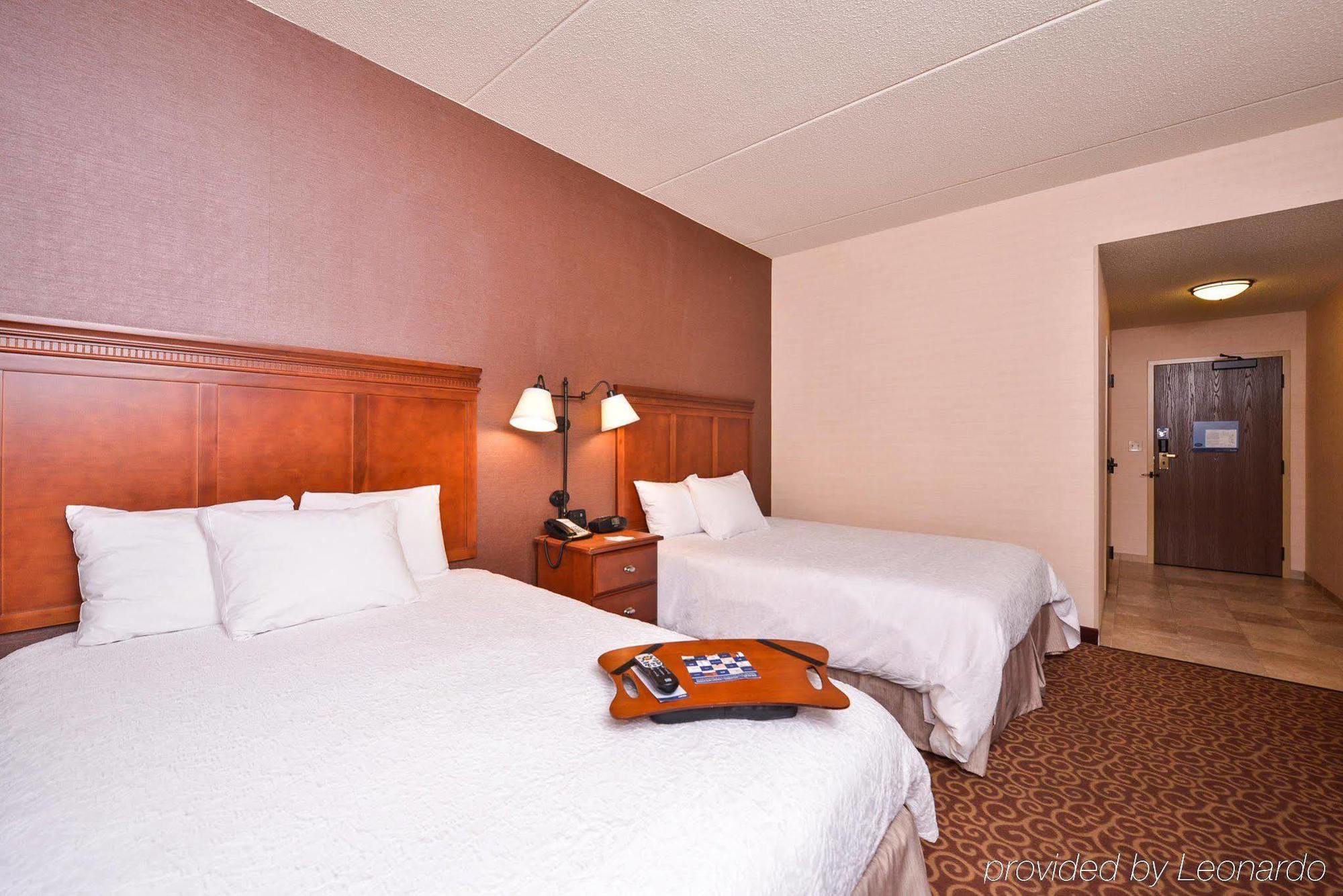 Mcknight Hotel McCandless Township Exteriör bild