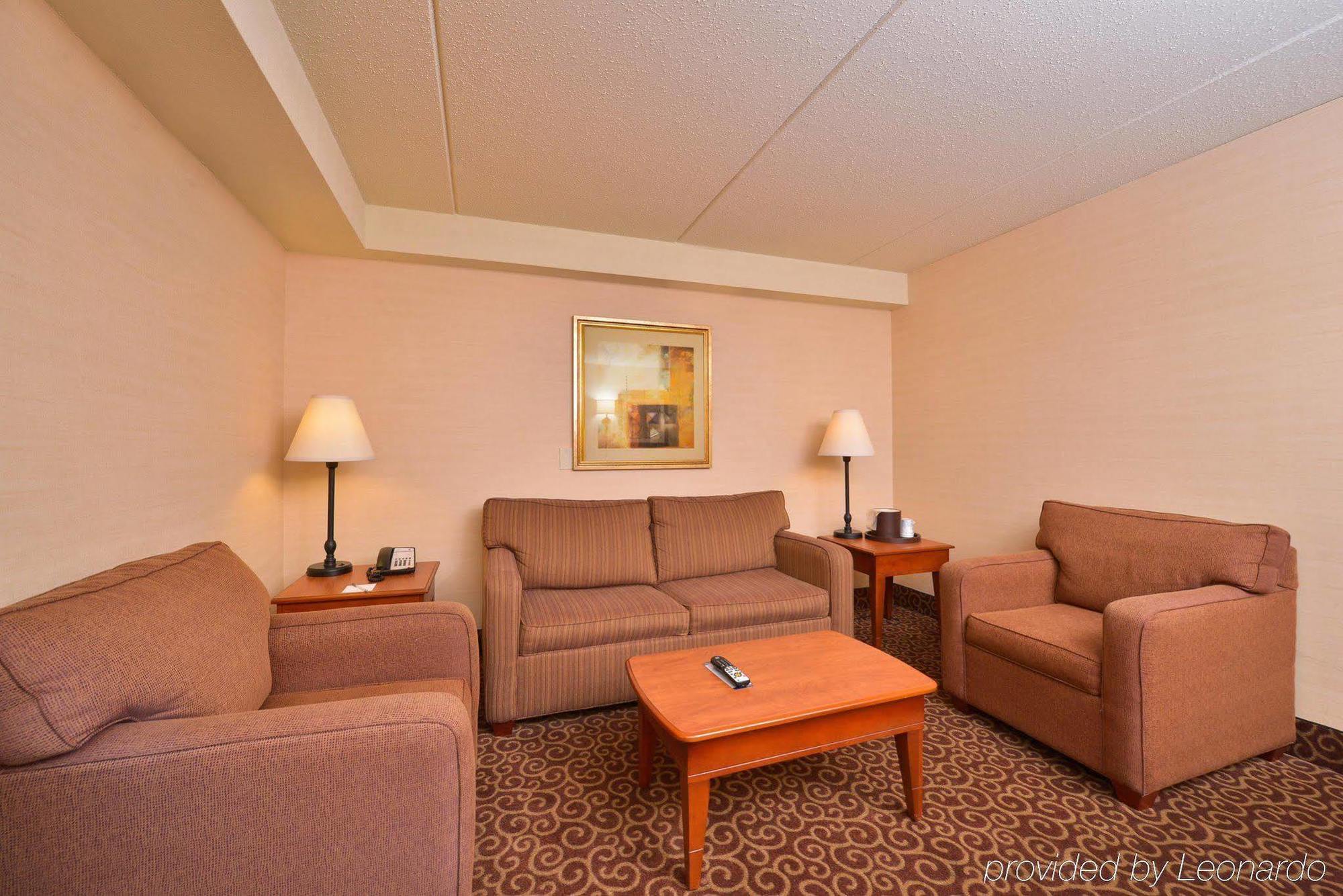 Mcknight Hotel McCandless Township Exteriör bild